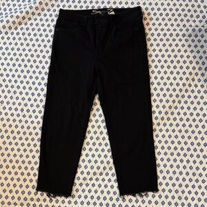 Seven 7 Black Cropped Jeans frayed hem size 10 NWOT tower straight crop